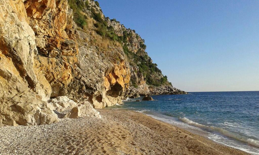 Apartment Mistral - Cosy Apartment With Sea View Molunat Luaran gambar