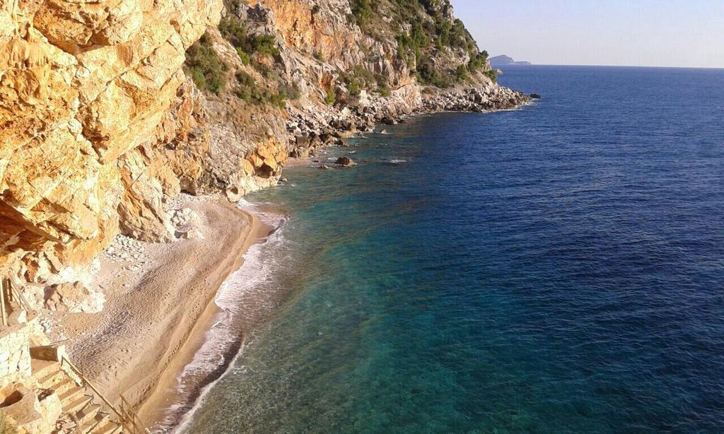 Apartment Mistral - Cosy Apartment With Sea View Molunat Luaran gambar