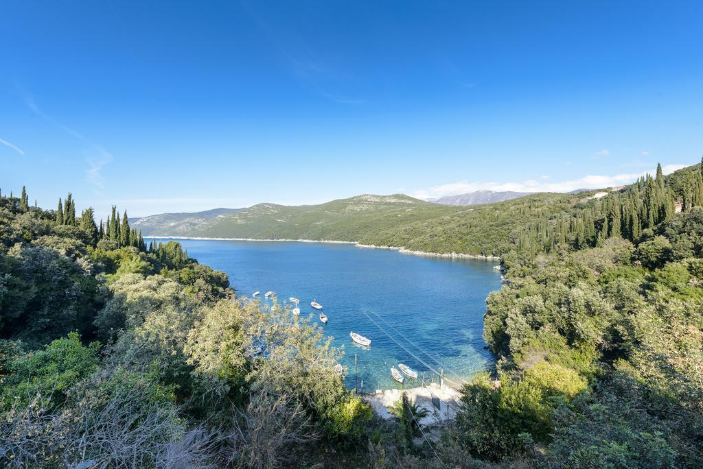 Apartment Mistral - Cosy Apartment With Sea View Molunat Luaran gambar