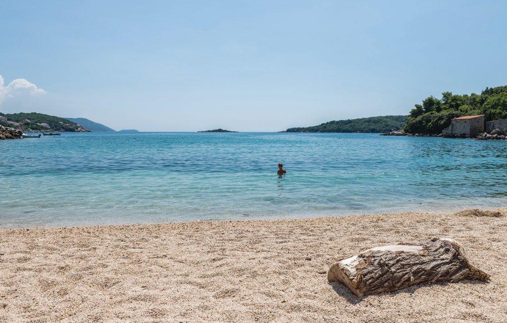 Apartment Mistral - Cosy Apartment With Sea View Molunat Luaran gambar